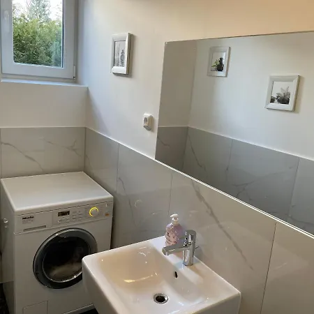 Have-a-nice-stay - Monteurunterkunft - Einzelbetten - Bad - Kueche - Parkplatz * Gross Niendorf (Schleswig-Holstein)