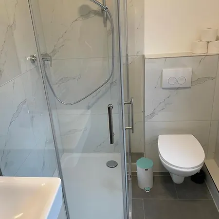 Have-a-nice-stay - Monteurunterkunft - Einzelbetten - Bad - Kueche - Parkplatz 公寓 Gross Niendorf (Schleswig-Holstein)
