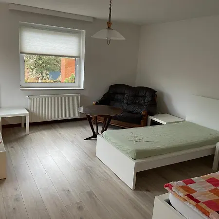 Have-a-nice-stay - Monteurunterkunft - Einzelbetten - Bad - Kueche - Parkplatz Gross Niendorf (Schleswig-Holstein)