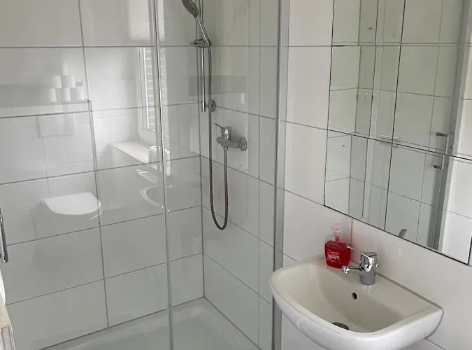 Lejlighed Have-a-nice-stay - Monteurunterkunft - Einzelbetten - Bad - Kueche - Parkplatz *