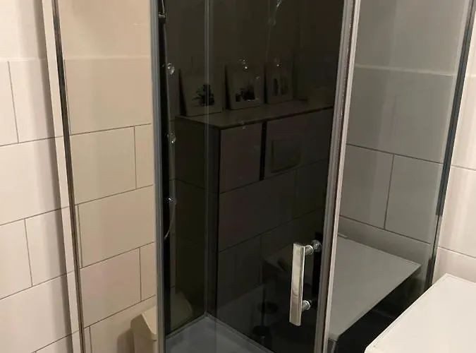 Lejlighed Have-a-nice-stay - Monteurunterkunft - Einzelbetten - Bad - Kueche - Parkplatz Gross Niendorf (Schleswig-Holstein)