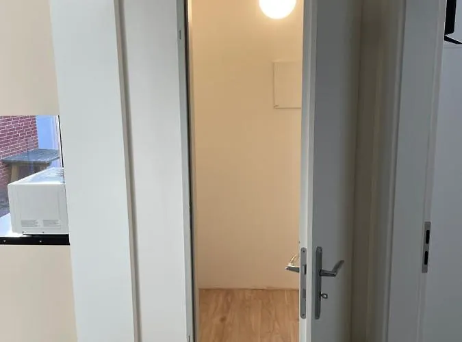 Lejlighed Have-a-nice-stay - Monteurunterkunft - Einzelbetten - Bad - Kueche - Parkplatz Gross Niendorf (Schleswig-Holstein)