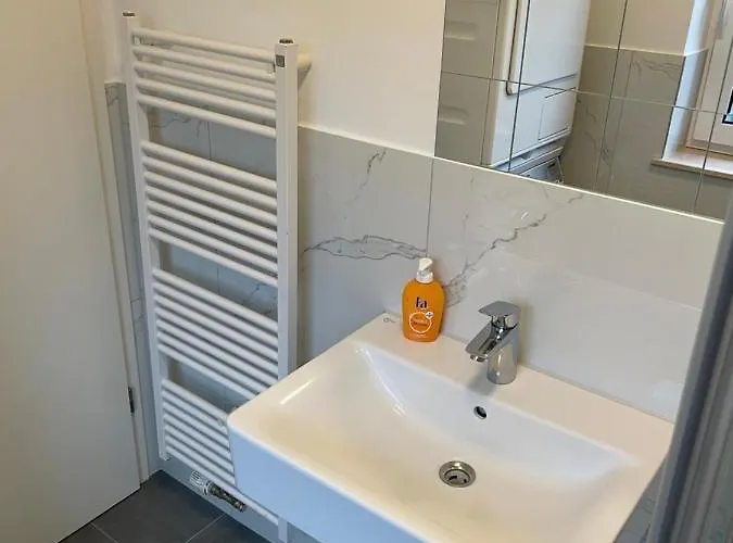 Have-a-nice-stay - Monteurunterkunft - Einzelbetten - Bad - Kueche - Parkplatz *